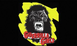 女權藝術團體Guerrilla Girls用藝術抗議世界最大武器展